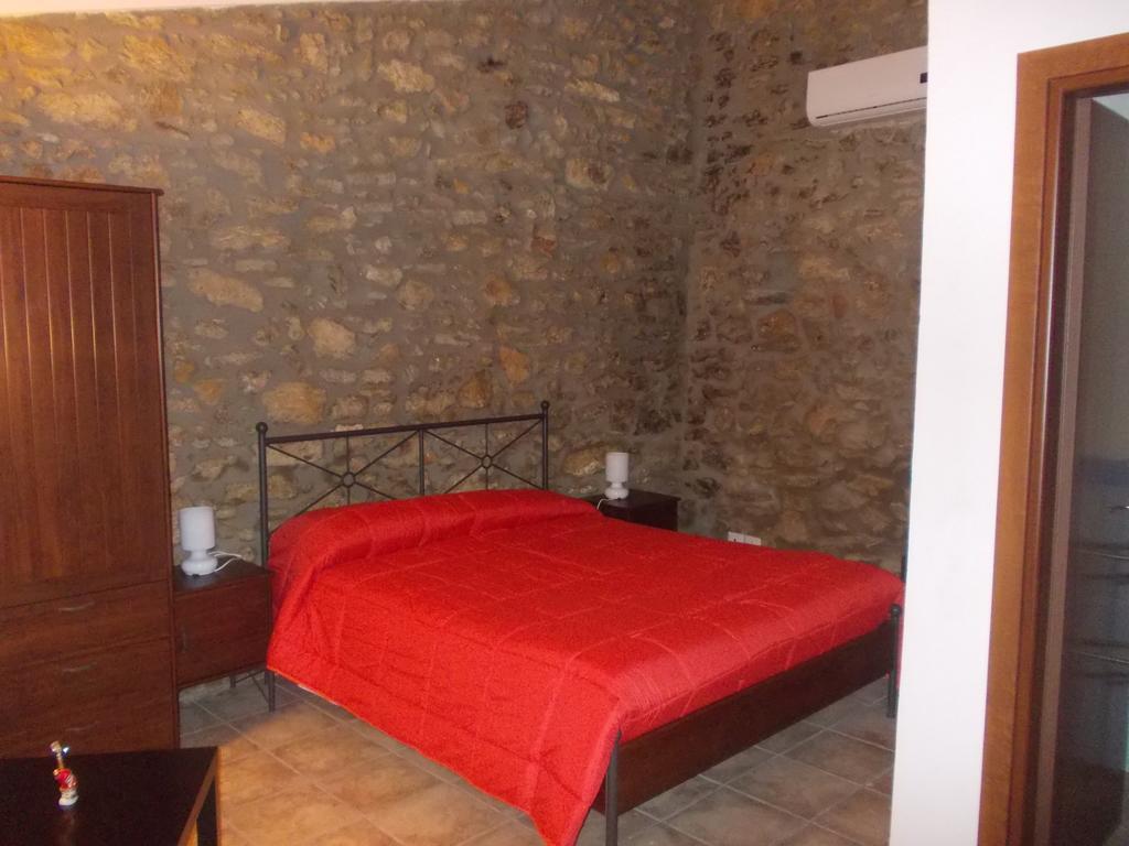 Agriturcostabaira Villa Калтаджироне Екстериор снимка